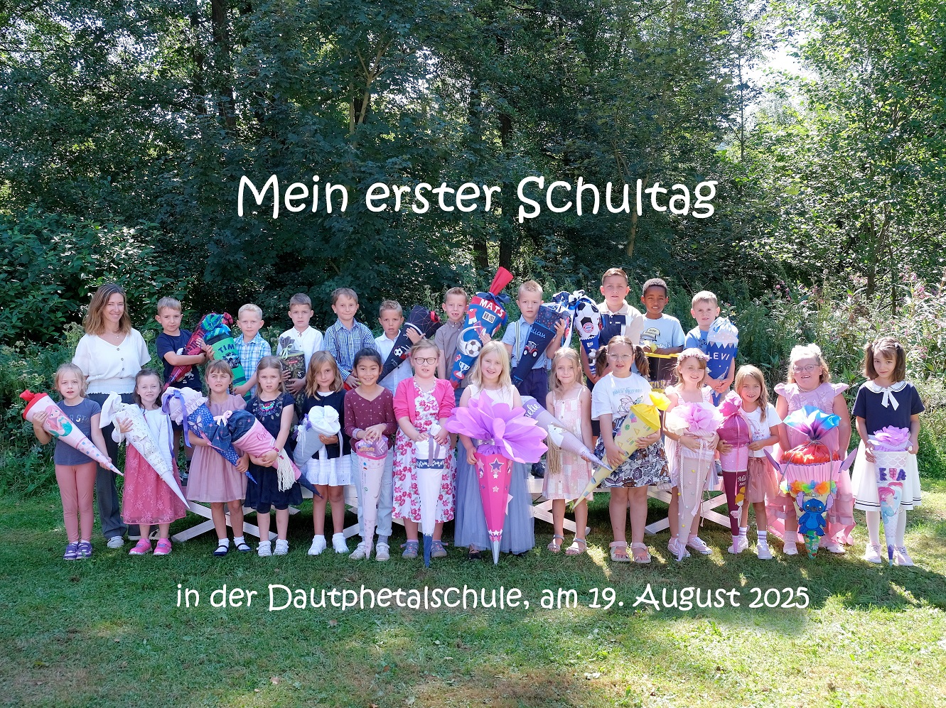 Die Klasse 1c mit Frau Kuhn
