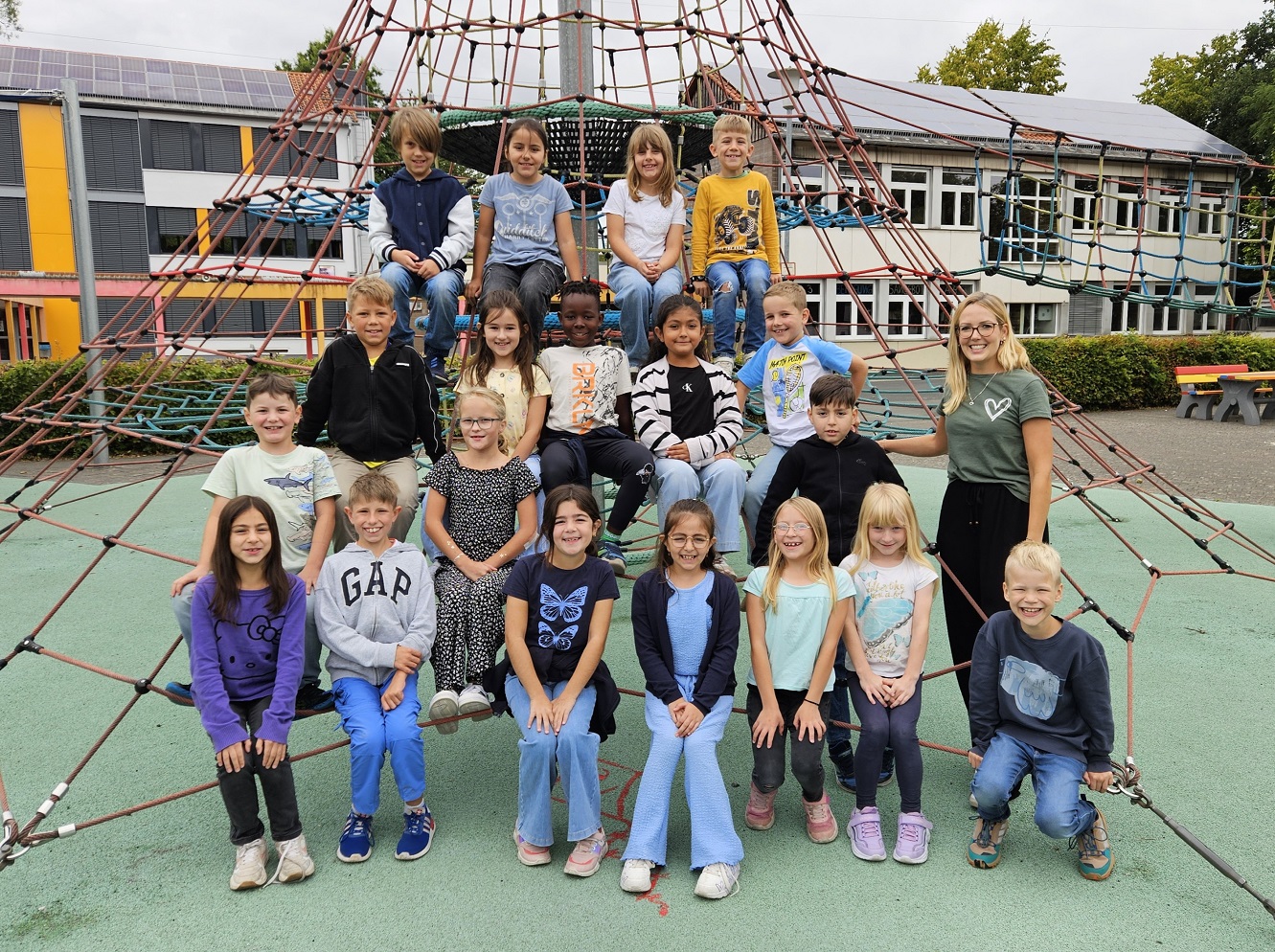 Die Klasse 3b mit Frau Gönner